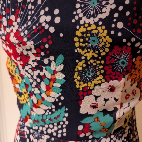 Nanette Lepore Women's 100% Silk Floral Navy Wrap Dress Size 2 Resort 2012 - Picture 4 of 11